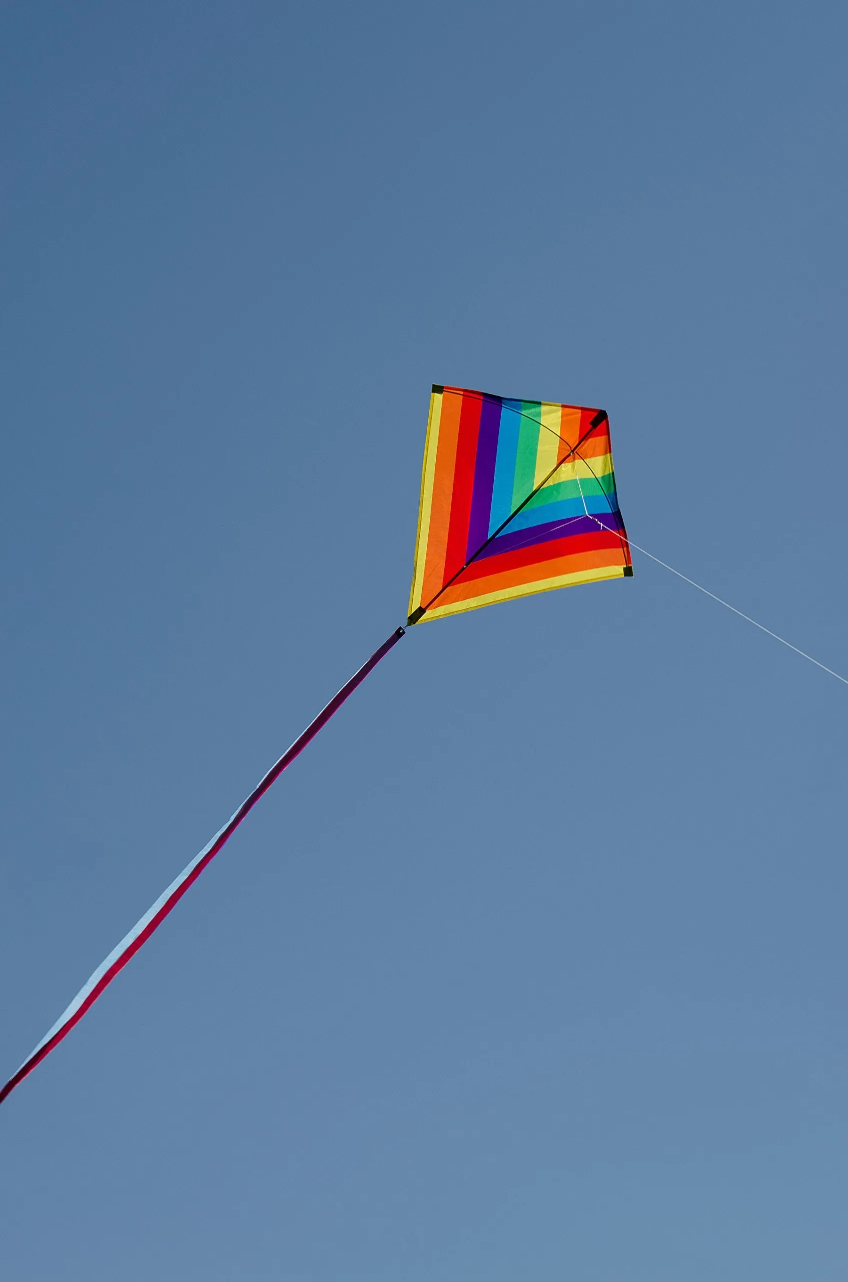 30" Rainbow Stripe Diamond Kite