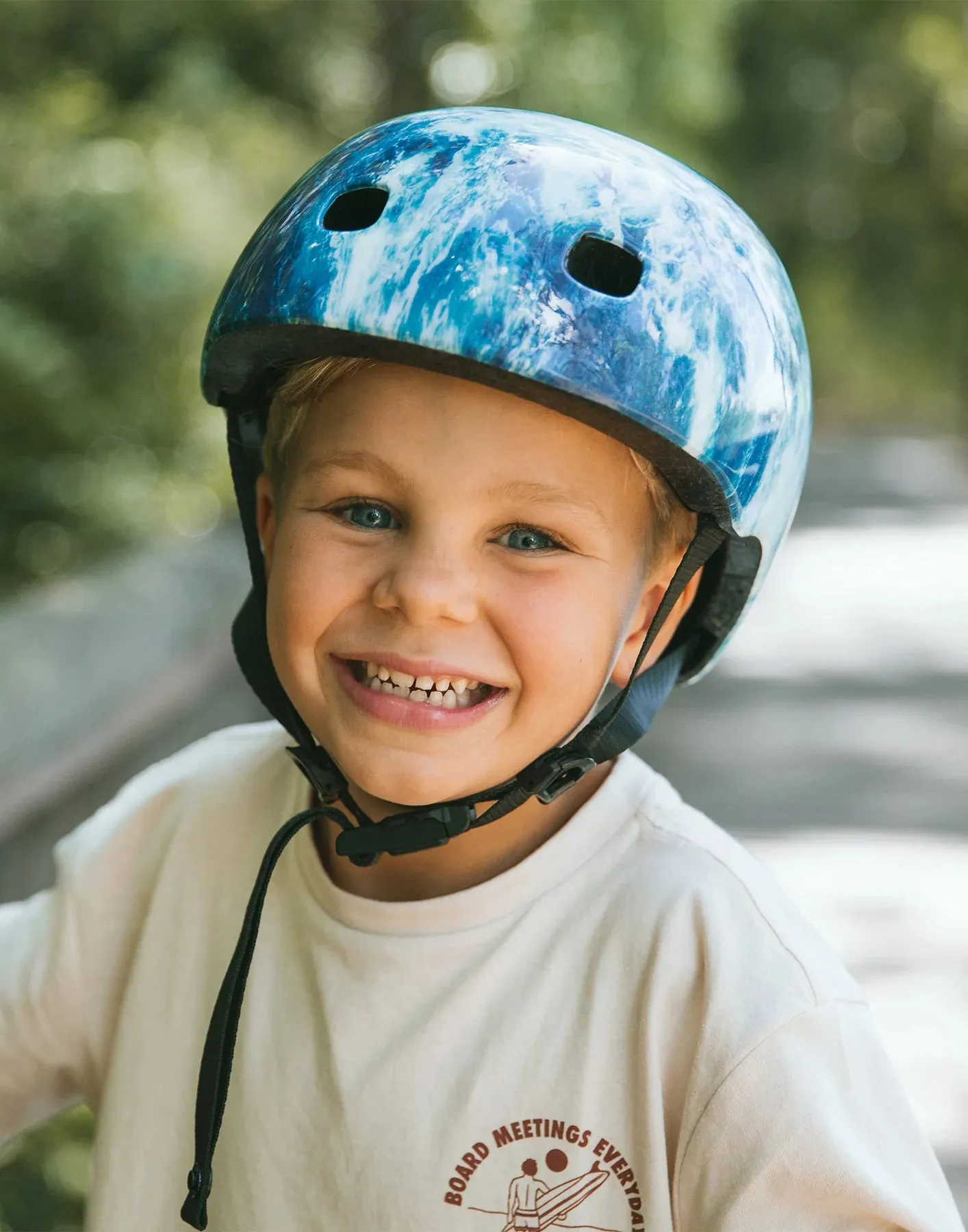 Micro Kids Helmet Limited Edition Ocean **Pick Up Instore Only**